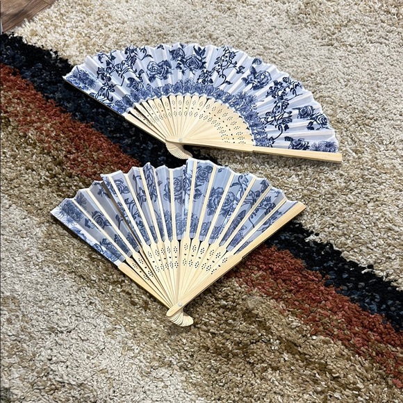 2 Blue and White Floral Hand Fans Church Fans NWOT Summer Events Wedding More - Picture 7 of 7